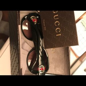 gucci hand glasses